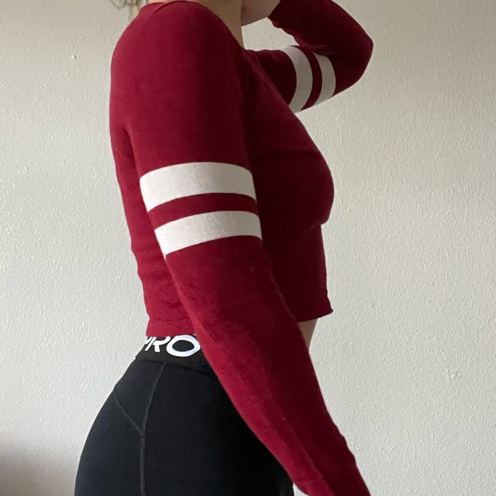 Forever21 Sweater - Picture 4 of 9